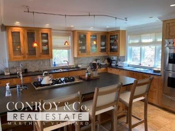 Cape Cod Home 994295