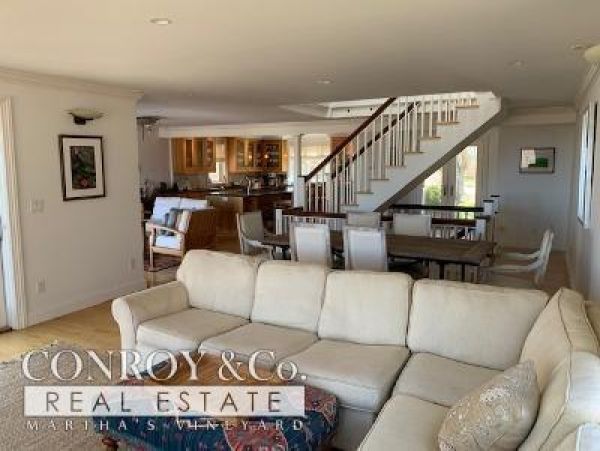 Cape Cod Home 994295