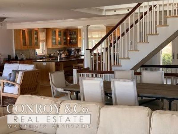 Cape Cod Home 994295