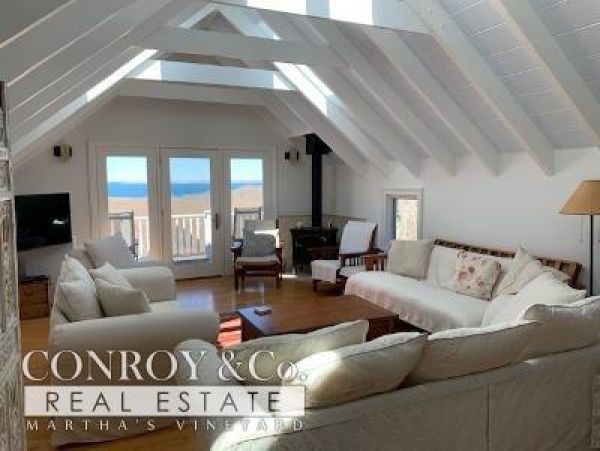 Cape Cod Home 994295
