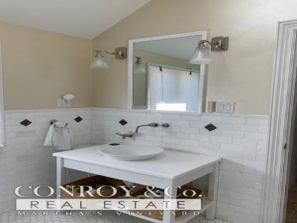 Cape Cod Home 994295