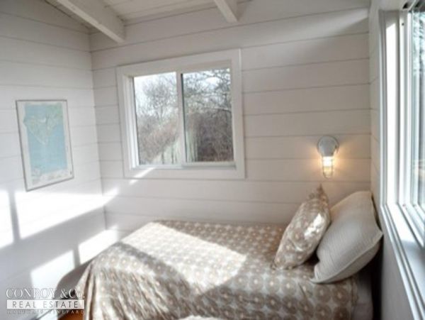 Cape Cod Home 994296