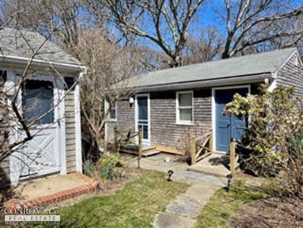 Cape Cod Home 994297