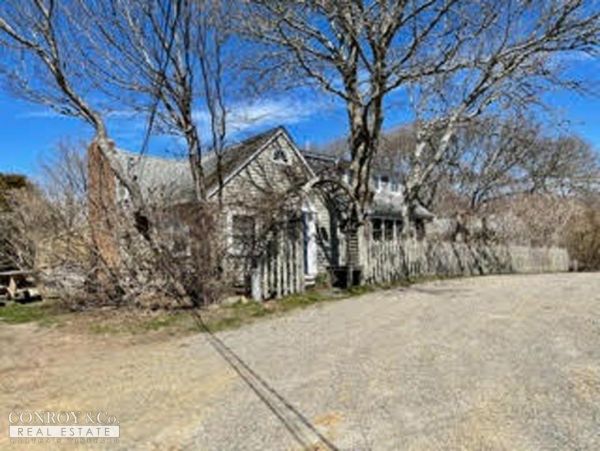 Cape Cod Home 994297