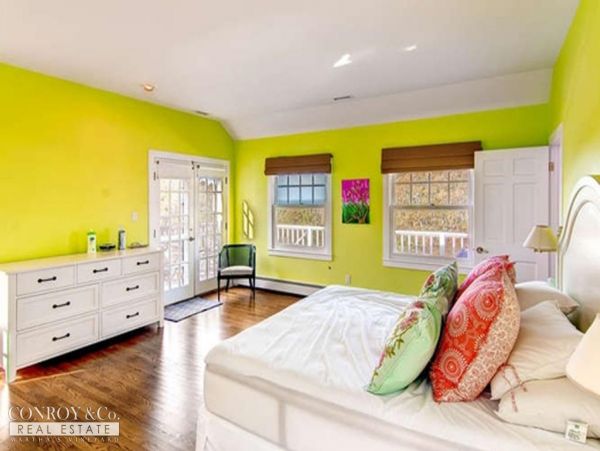 Cape Cod Home 994298