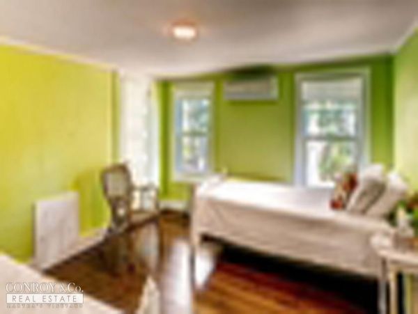 Cape Cod Home 994298
