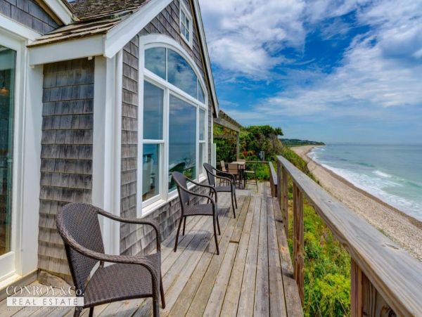 Cape Cod Home 994299