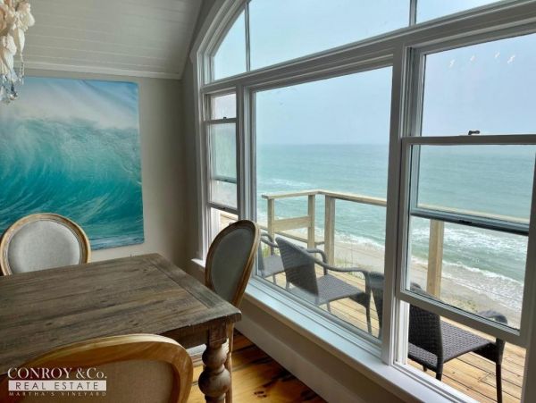 Cape Cod Home 994299