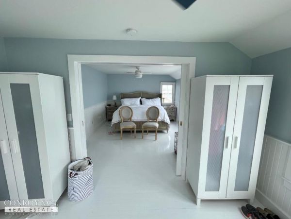 Cape Cod Home 994299