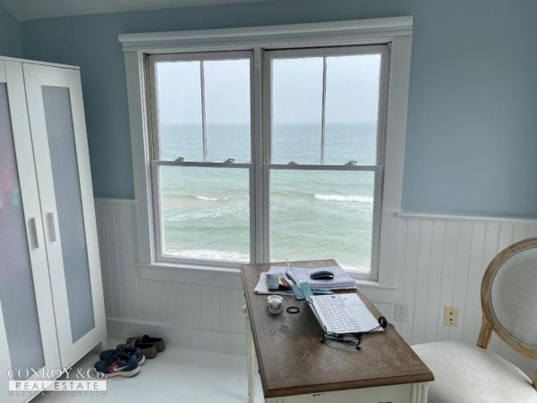 Cape Cod Home 994299