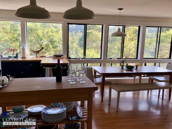 Cape Cod Home 994300