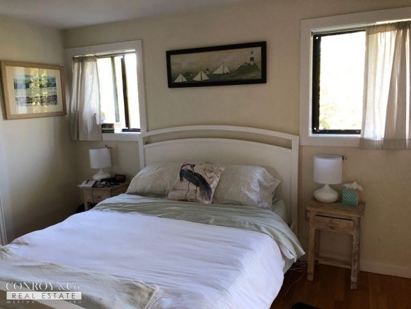 Cape Cod Home 994300