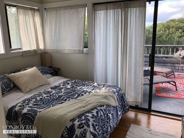 Cape Cod Home 994300