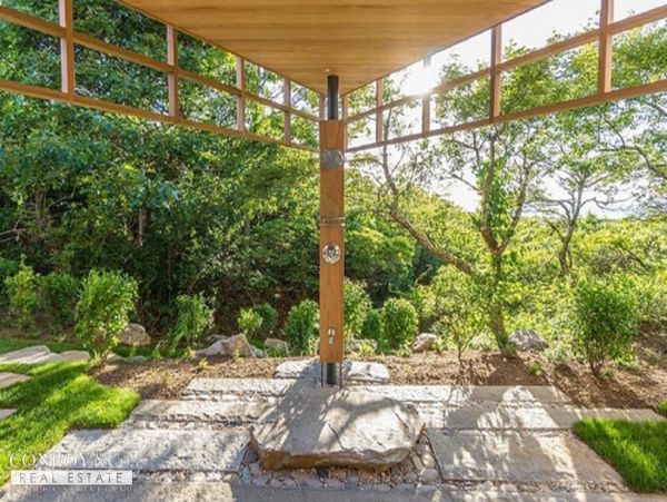 Cape Cod Home 994301