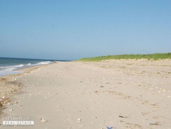 Cape Cod Home 994301