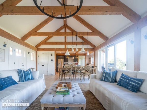 Cape Cod Home 994303