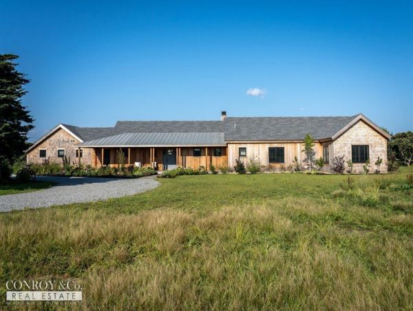 Cape Cod Home 994303