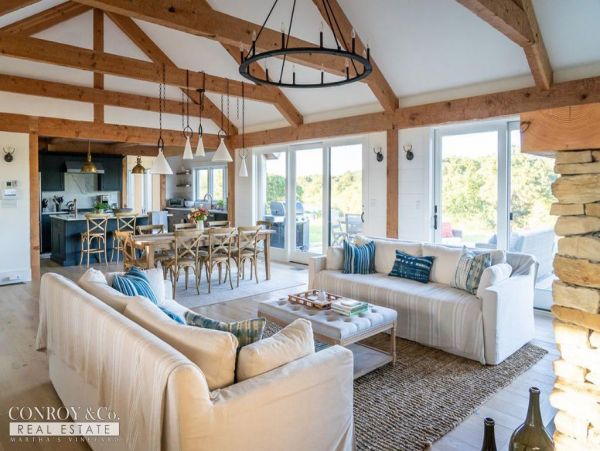Cape Cod Home 994303