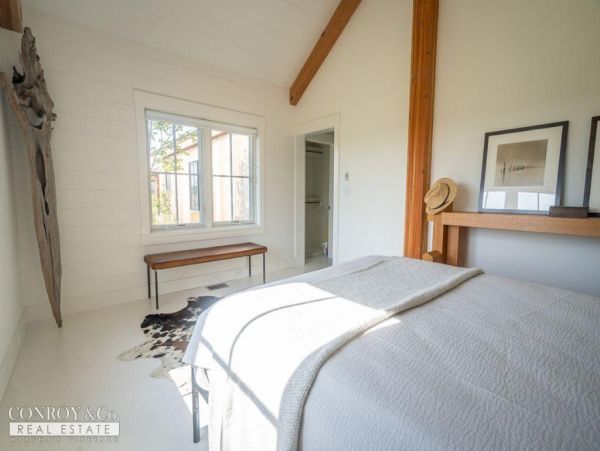 Cape Cod Home 994303