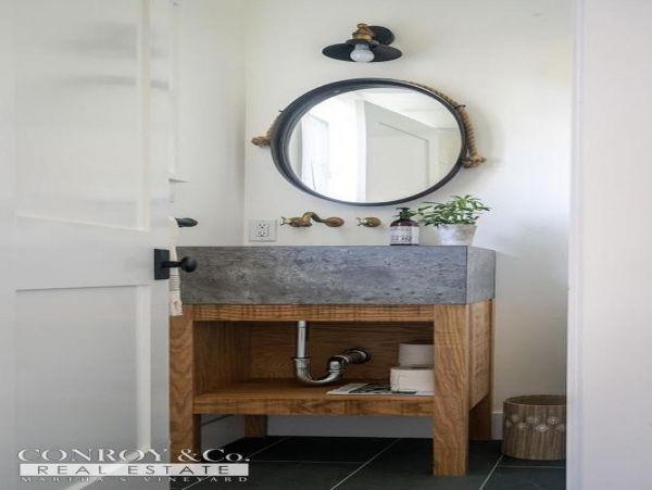 Cape Cod Home 994303