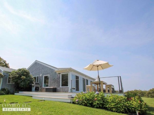 Cape Cod Home 994304