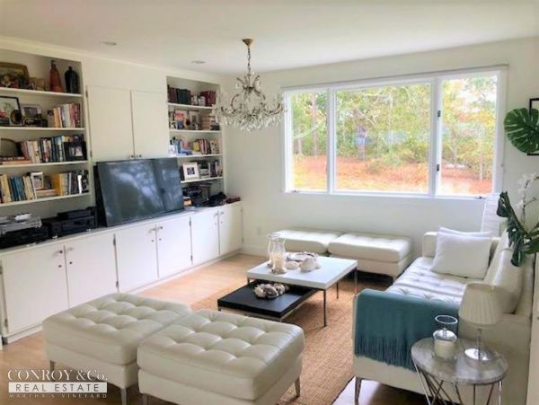 Cape Cod Home 994304