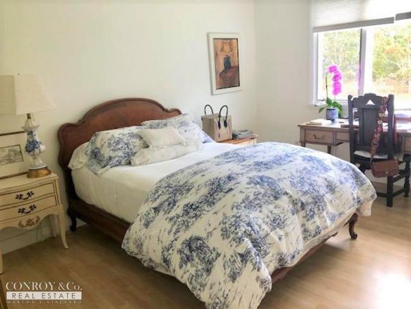 Cape Cod Home 994304