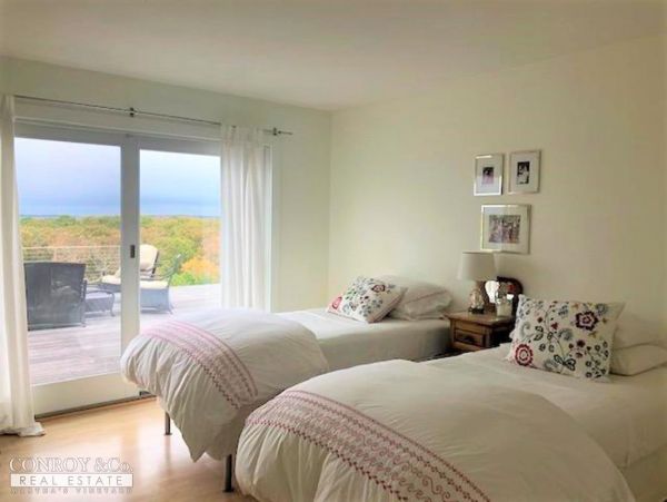 Cape Cod Home 994304
