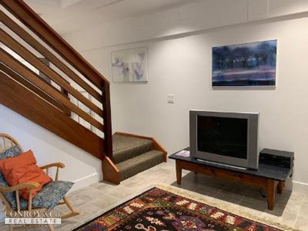 Cape Cod Home 994305