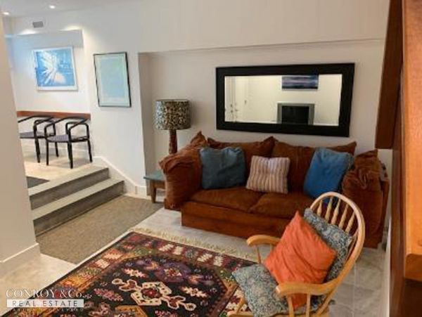 Cape Cod Home 994305