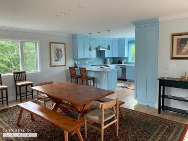 Cape Cod Home 994305