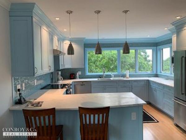 Cape Cod Home 994305