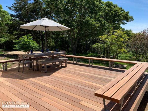 Cape Cod Home 994306