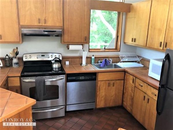 Cape Cod Home 994306