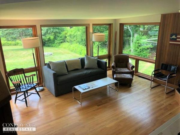 Cape Cod Home 994306