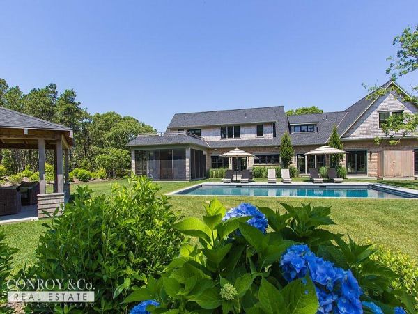 Cape Cod Home 994307