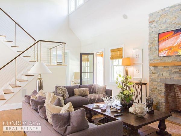 Cape Cod Home 994307