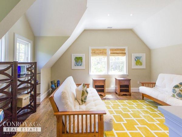 Cape Cod Home 994307