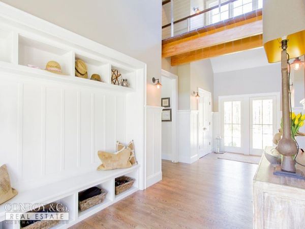 Cape Cod Home 994307
