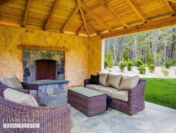 Cape Cod Home 994307