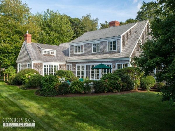 Cape Cod Home 994308