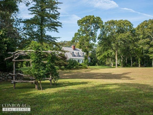 Cape Cod Home 994308