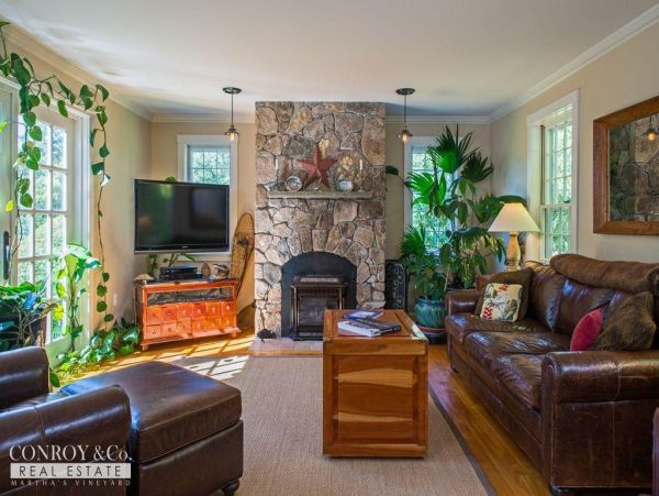 Cape Cod Home 994308