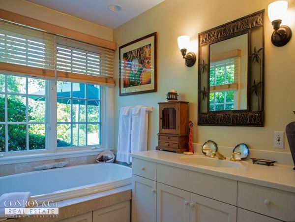 Cape Cod Home 994308