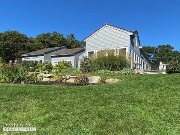 Cape Cod Home 994309