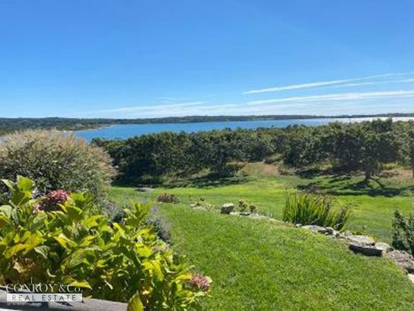 Cape Cod Home 994309