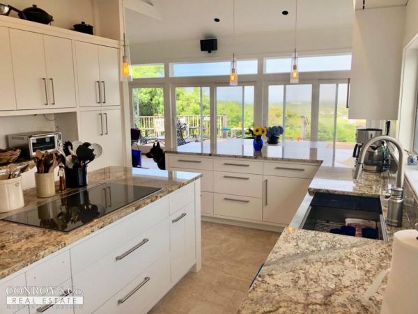 Cape Cod Home 994309
