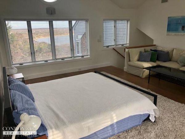 Cape Cod Home 994309