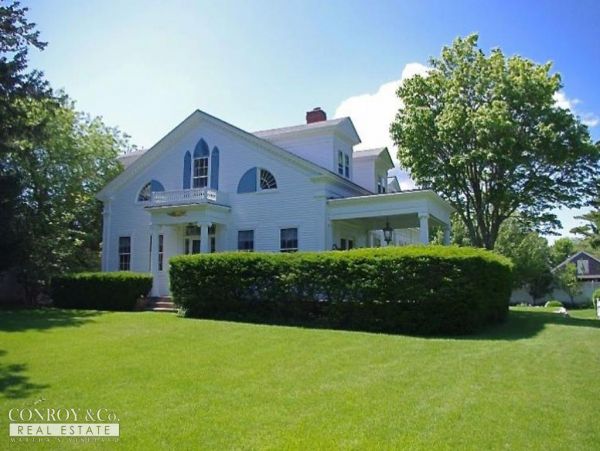 Cape Cod Home 994310