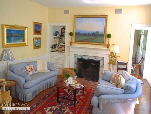 Cape Cod Home 994310